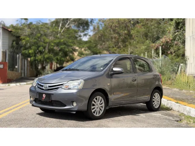 Toyota Etios XLS 1.5 Flex 16V 5P Mec. 2014
