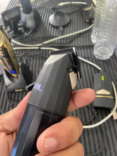 Máquina de cortar cabelo jrl