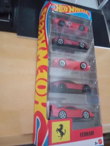 5 Pack Ferrari hotwheels