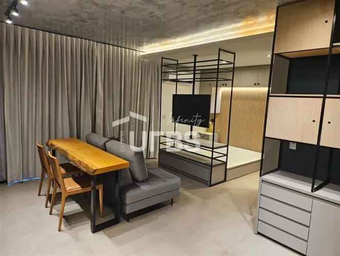 Flat à venda, setor oeste, 1 quarto (1 suíte), 1 vaga de garagem, próximo à praça tamandar