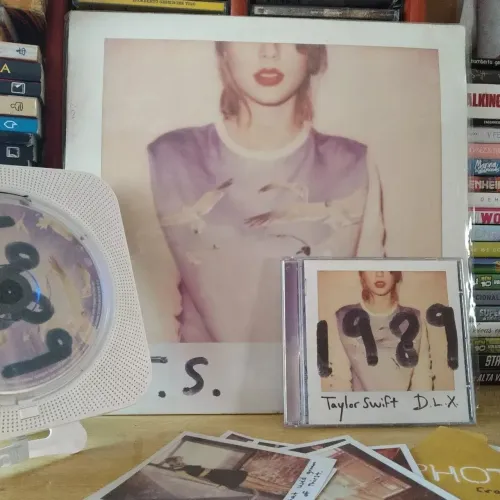 1989 DELUXE TAYLOR SWIFT VINIL E CD COM POLAROIDS