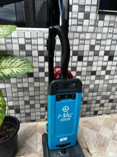 Aspirador de Pó Vertical Industrial I-Vac 30UR - 220V