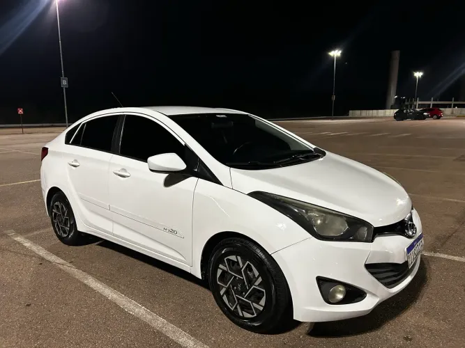 Hyundai HB20S C.plus/c.style1.0 Flex 12V Mec. 4P 2014