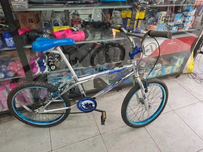 Bicicleta BMX Attack aro 20