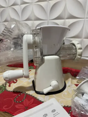 Moedor manual multifuncional para carnes e massas
