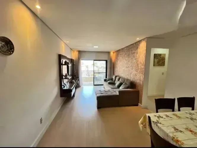 Apartamento na Vila Guilhermina, em Praia Grande - SP.