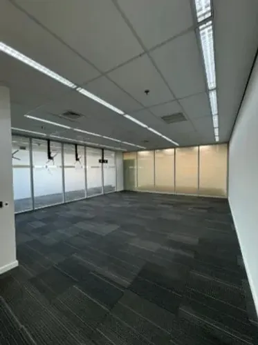 Sala comercial na Avenida Magalhães de Castro, N. 4800 - Conjunto 205 213 m²