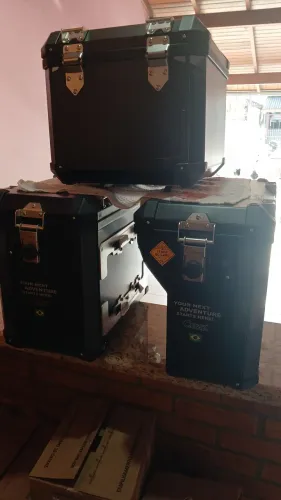 Baú guara semi novo ótimo estado 