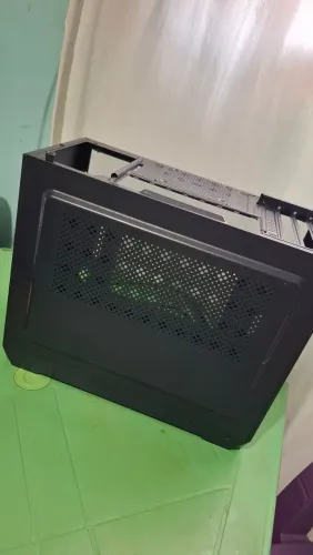 Gabinete Gamer TGT Jester (Micro-ATX) - Usado em bom estado