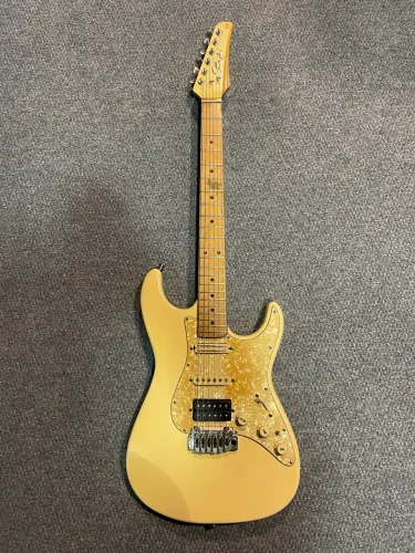 Guitarra Seizi personalizada