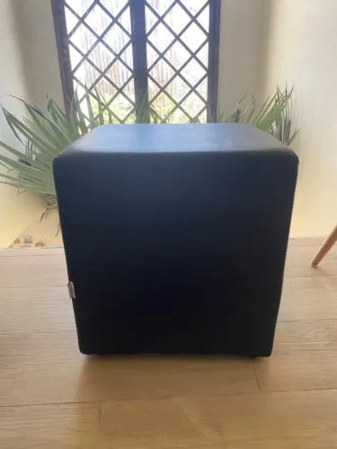 Pufe de couro preto Tokstok