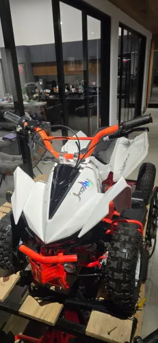 Quadriciclo 2t 50cc  1.900 pra hoje