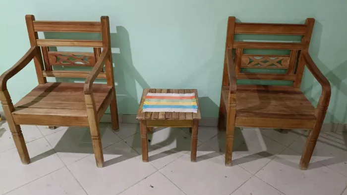 Conj. De 3 bancos tipo namoradeira