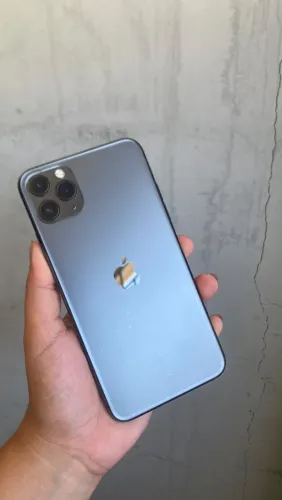 iPhone 11 Pro Max 64gb conservado.