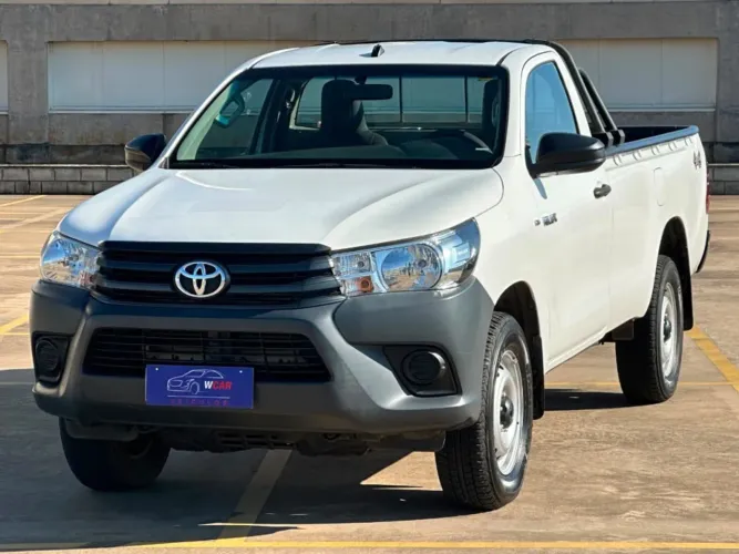 Toyota Hilux CS 4X4 2.8 TDI Diesel Mec. 2021