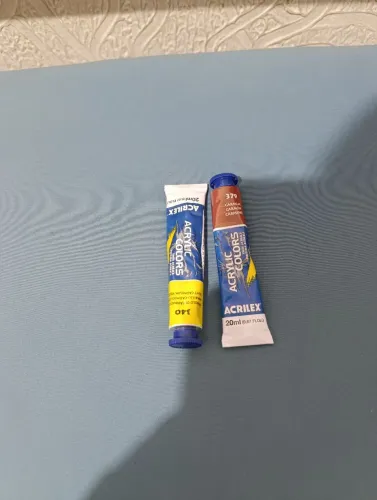 Tintas acrílicas para telas.