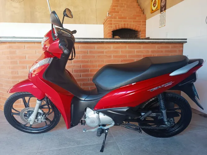 Vendo Honda Biz 125 2020 única dona