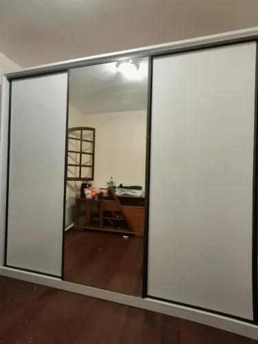 Guarda roupa 3 portas com espelho