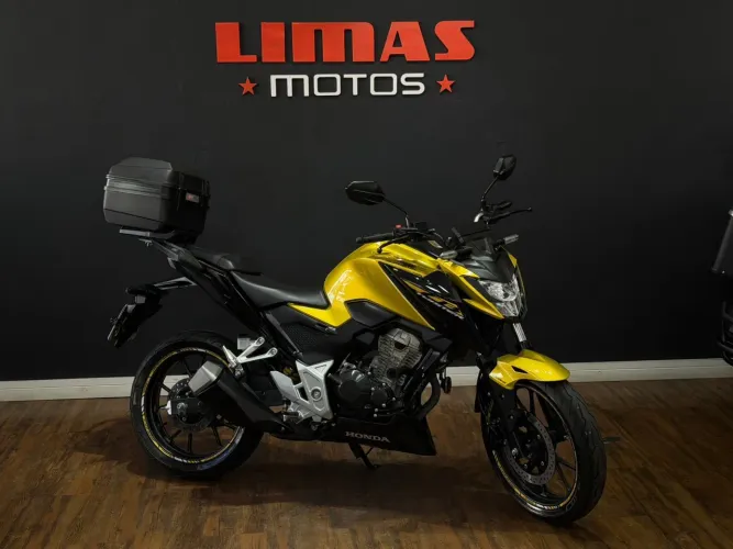 Twister 300 Dourada 2023 ABS FlexOne - Apenas 13.800 KM.