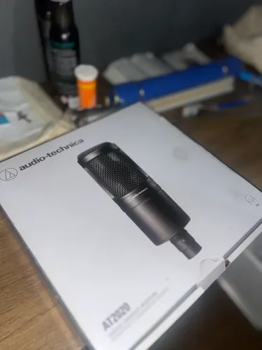 Microfone Condensador Audio-Technica AT2020