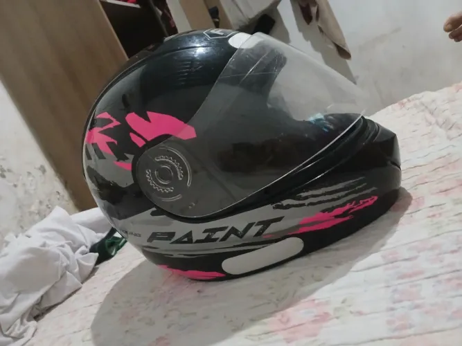 Capacete top