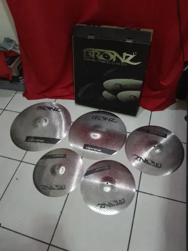 Kit de pratos Bronz Turkish
