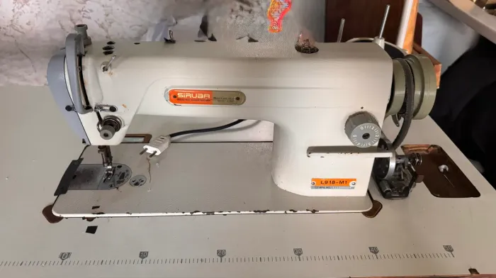 Vendo maquina de costura industrial Siruba em ótimo estado