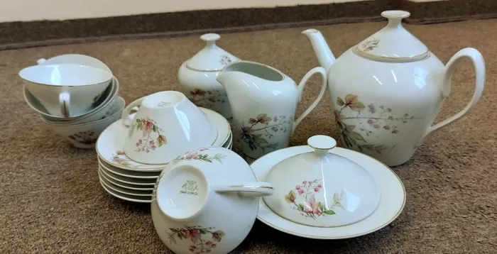 Jogo de café/chá porcelana Real Império 16 peças
