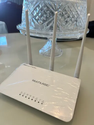 Roteador Wi-Fi Multilaser RE163 300 Mbps Seminovo