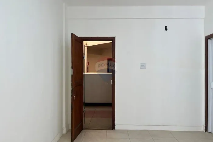 Sala comercial a venda 21m² R$.65.000,00 Centro/BH Andar alto