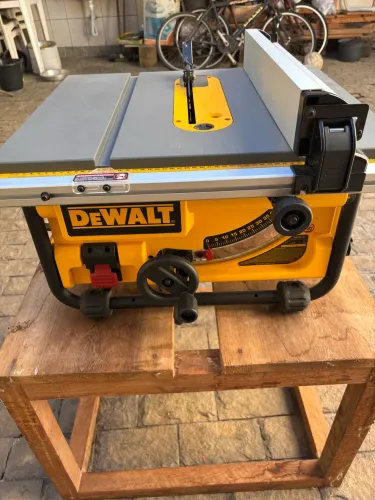 Serra de Bancada Dewalt 745