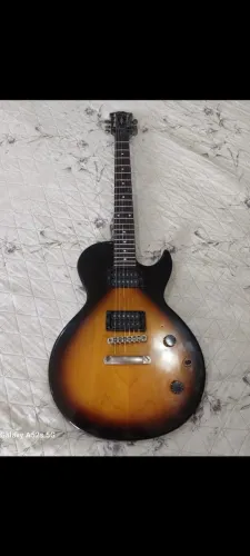 Guitarra Les Paul Cort