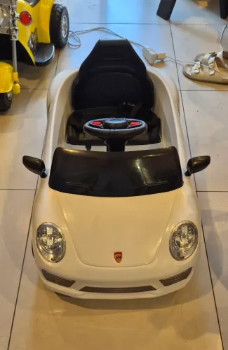 Mini Carro elétrico infantil, em ótimo estado, SEM controle