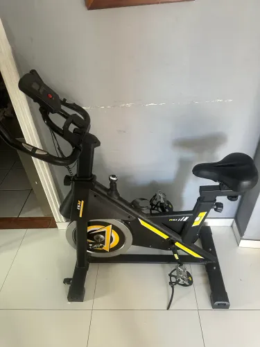 Bicicleta ergométrica nova