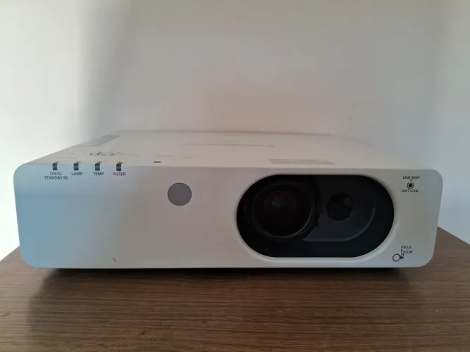 Projetor Panasonic FX400