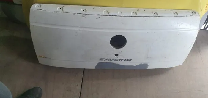 Tampa traseira da Saveiro