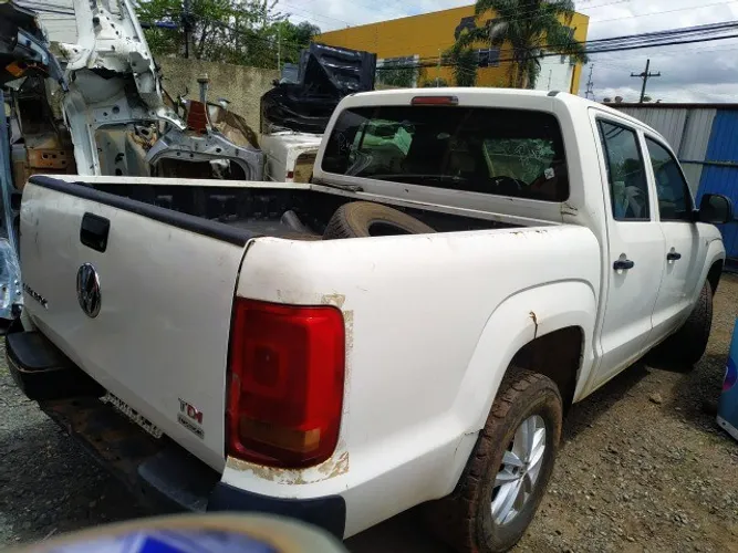 Sucata Amarok para retirada de peças