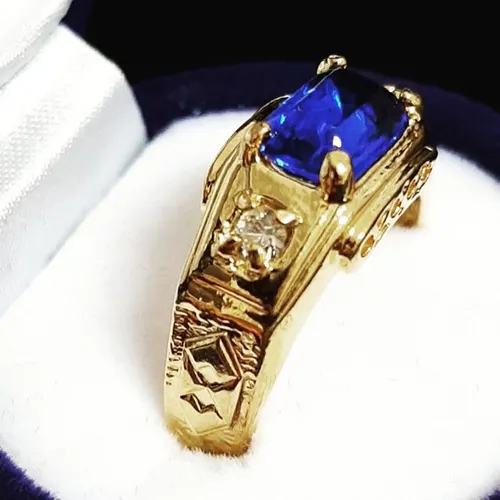 ANEL DE FORMATURA FORMATURA FOLHEADO A OURO 18K COM EMBLEMAS ORIGINAL