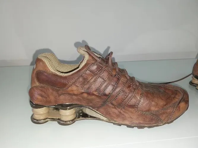 Tenis Nike de couro modelo: Shox NZ Premium para colecionadores