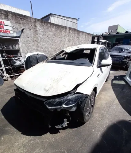 VOLKSWAGEN POLO 1.0 3CC TSI AUTOMÁTICO 2023 COM 22 MIL KM MOTOR BANCOS RODAS 