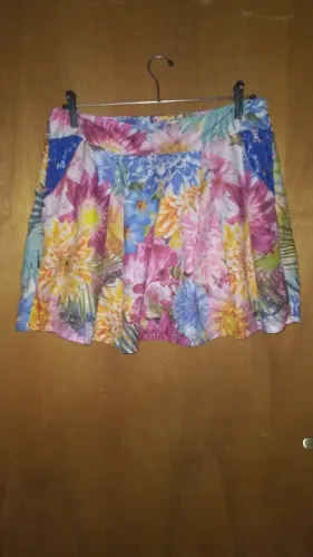 Saia floral graciosa M