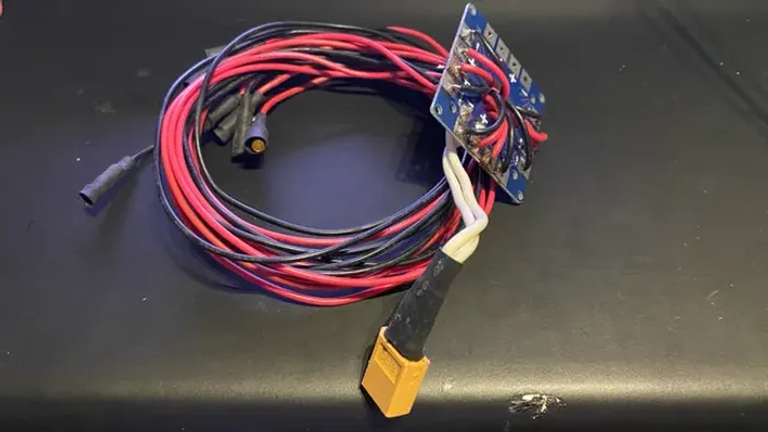 Placa de distribuição de energia para drone