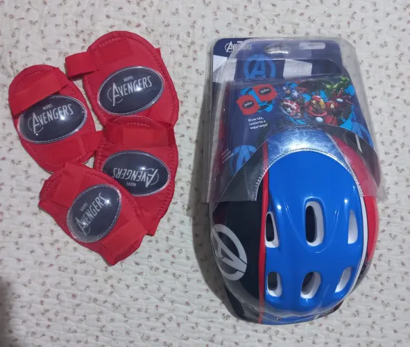 Capacete Vingadores Marvel