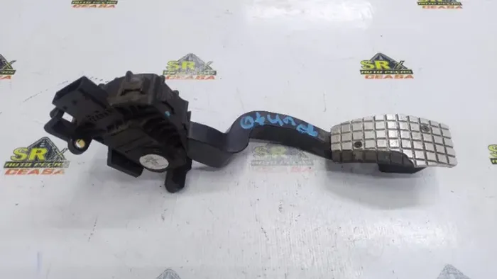 Pedal Acelerador Punto Etorq
