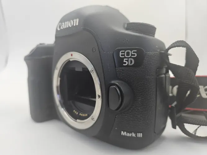 Camera Canon 5d Mark iii (10 mil clicks) Semi nova