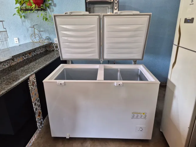 Freezer Electrolux horizontal 400L duas portas