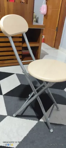 Cadeiras dobráveis com 06 unidades
