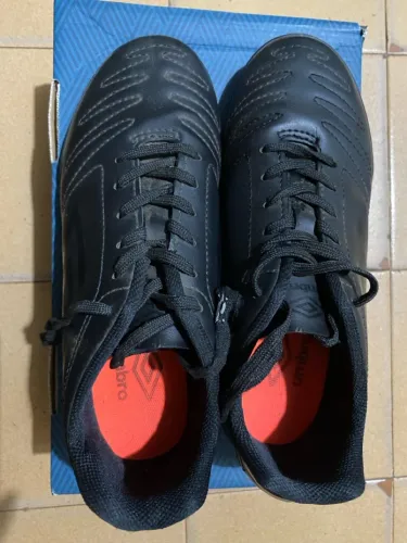 Chuteira da Umbro