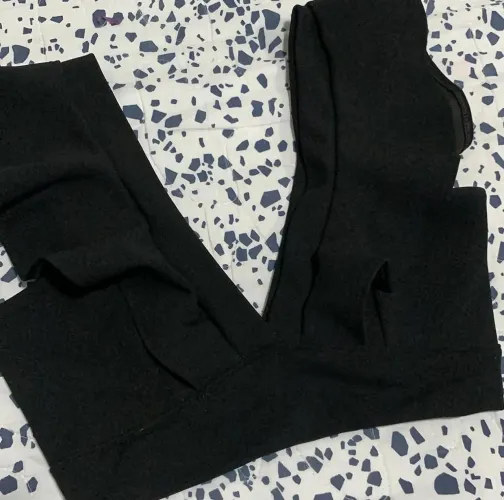 Top preto babado