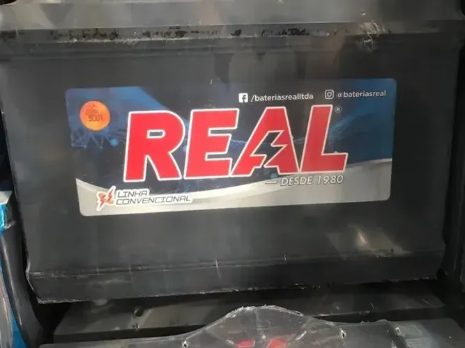 Vendo Bateria de 100 amperes marca Real 01 ano de garantia 